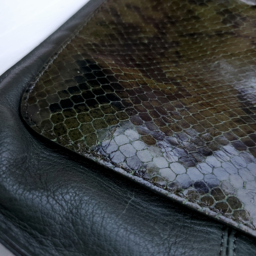Fossil Green Snakeskin Python Crossbody Bag - Picture 2 of 4